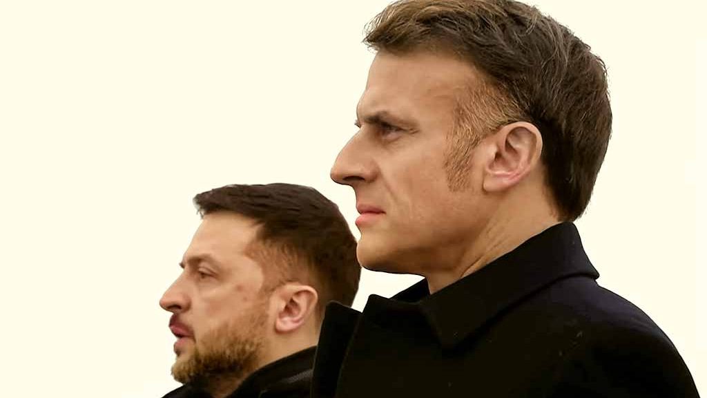 Volodymyr Zelensky et Emmanuel Macron, base de Villacoublay, 17 novembre 2025.