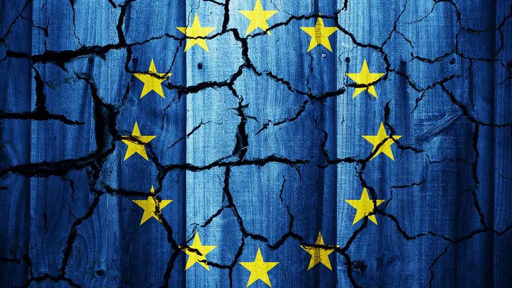 Drapeau de l'UE fissuré