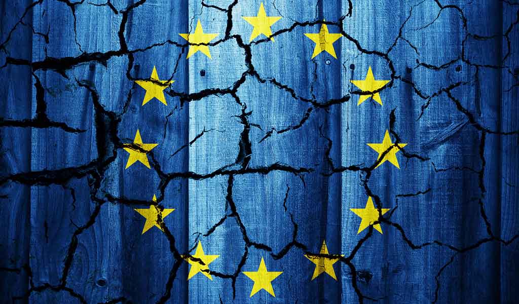 Drapeau de l'UE fissuré