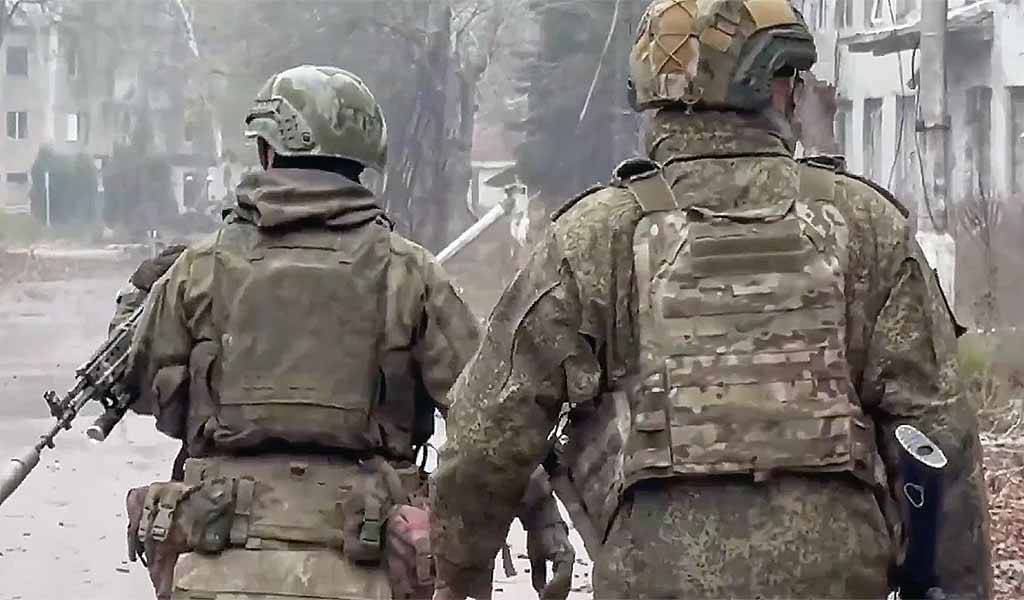 Soldats russes dans les rues de Pokrovsk début décembre 2025
