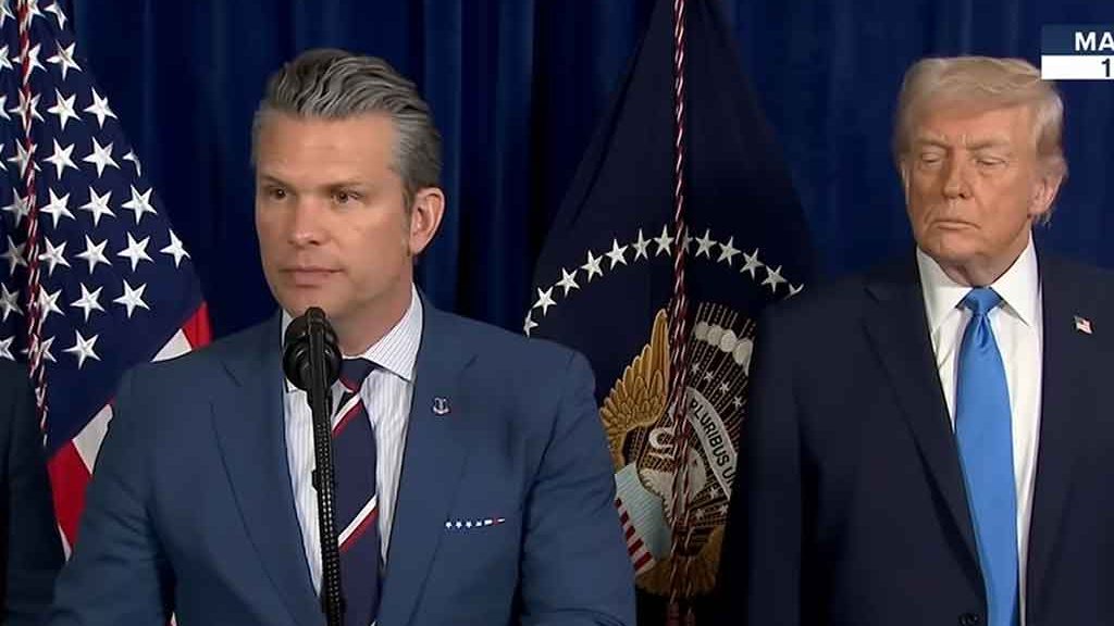 Pete Hegseth, ministre américain de la Défense et Donald Trump, conférence de presse consécutive à l'opération Résolution absolue conduite au Venezuela le 2 janvier 2026