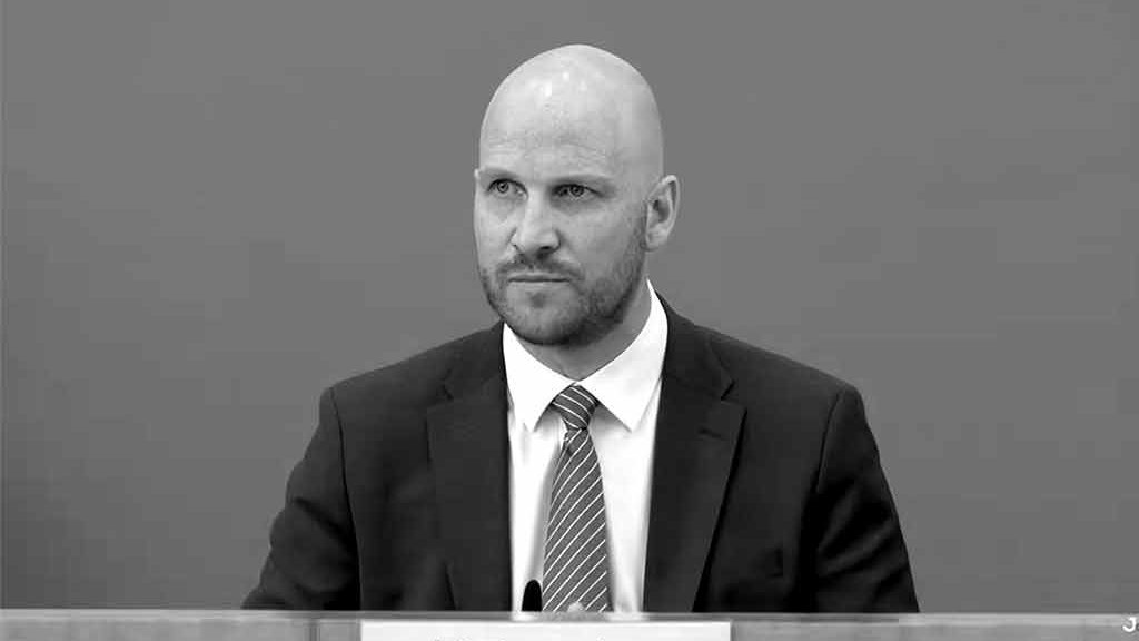 Josef Hinterseher, respectivement porte-parole du ministère allemand des Affaires étrangères