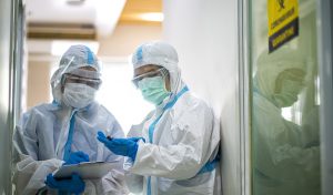 Médecins japonais durant la pandémie de COVID-19