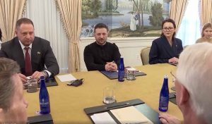 Ioulia Sviridenko, Volodymyr Zelensky et Andriy Yermak, juillet 2025