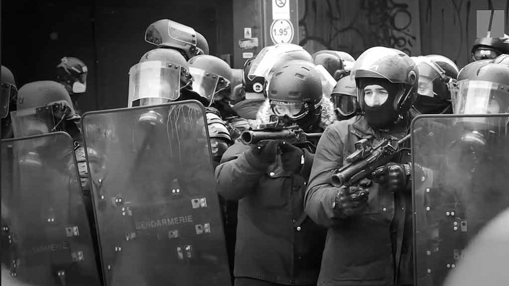 BRAV-M en action lors des manifestations des Gilets jaunes, Paris, 2020